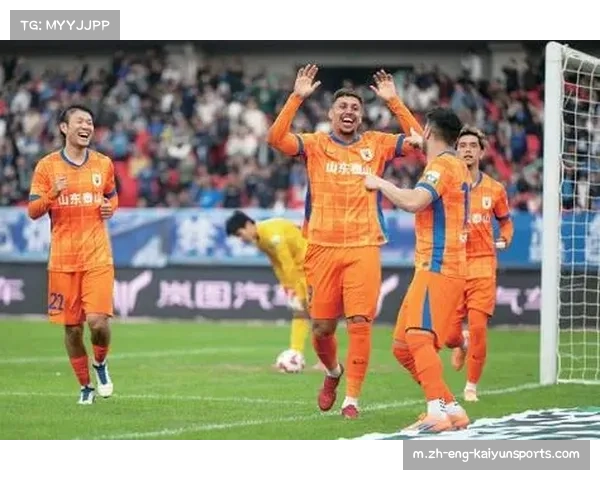 山东泰山新援阿尔瓦罗后防表现稳健 中场掌控力拉满助球队走出赛前阴霾